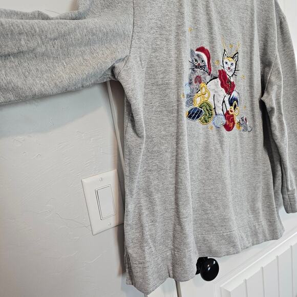 Vintage Gray Sweater with Cat Embroidery - Picture 5 of 10